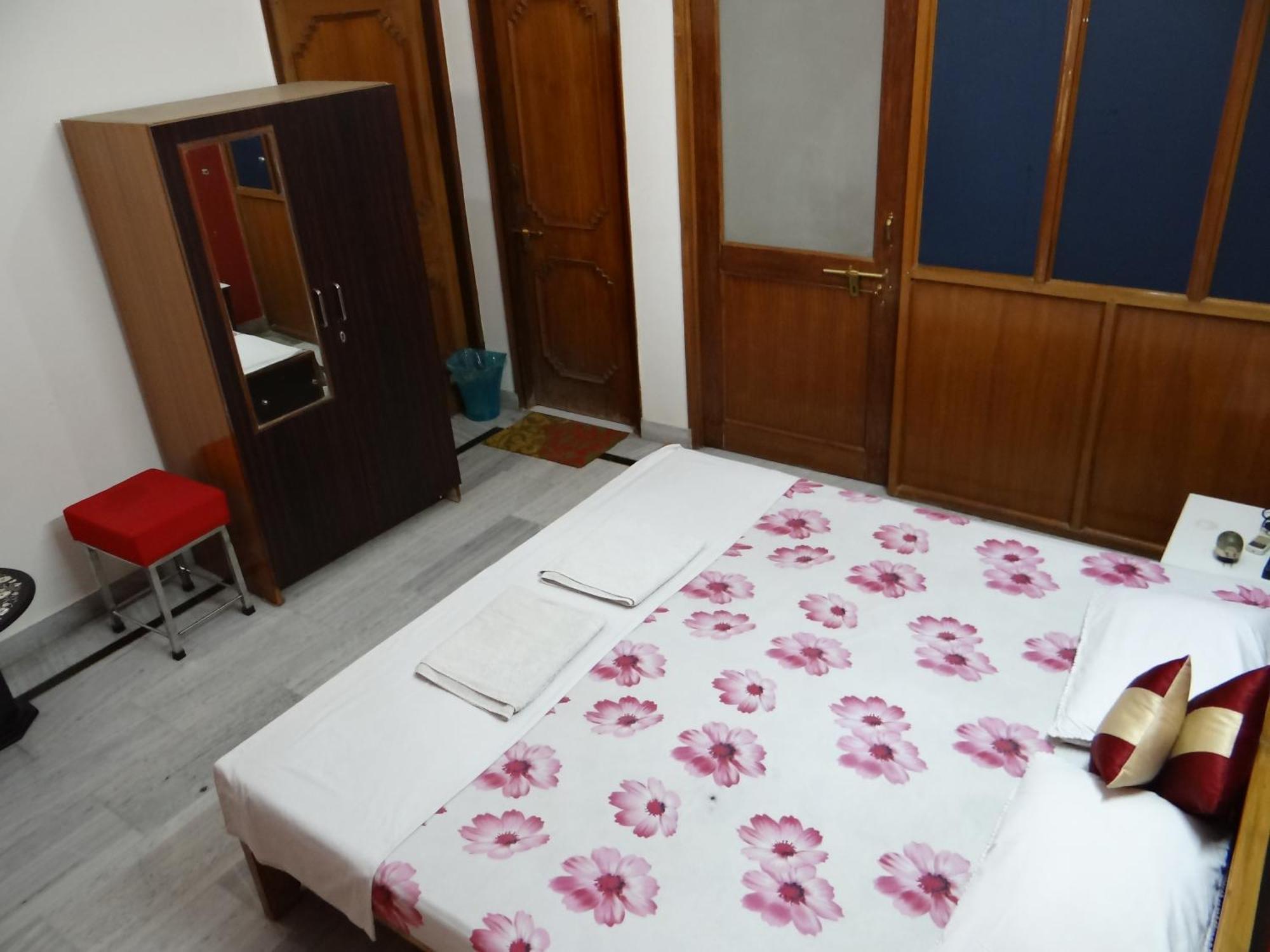 N Homestay Agra Tājganj Eksteriør billede