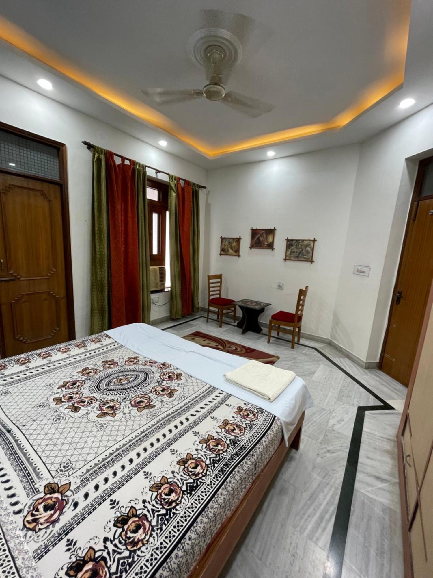 N Homestay Agra Tājganj Eksteriør billede