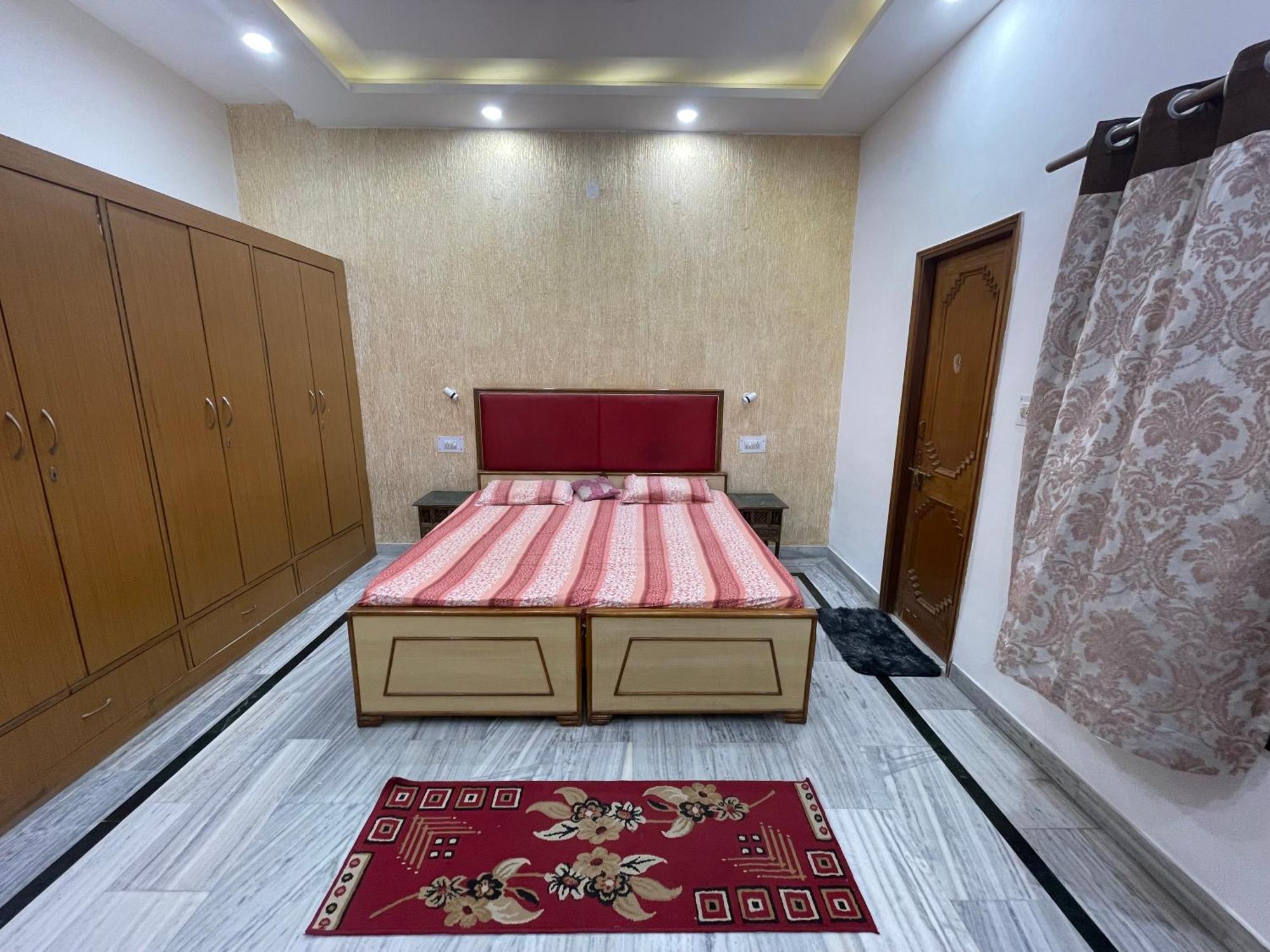N Homestay Agra Tājganj Eksteriør billede