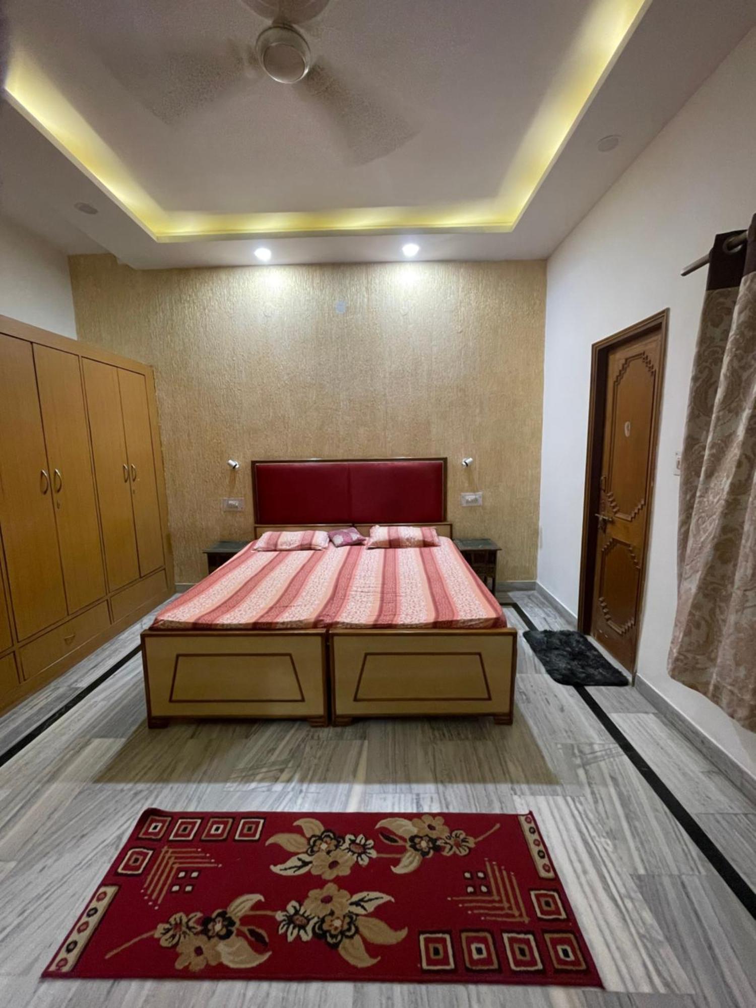 N Homestay Agra Tājganj Eksteriør billede