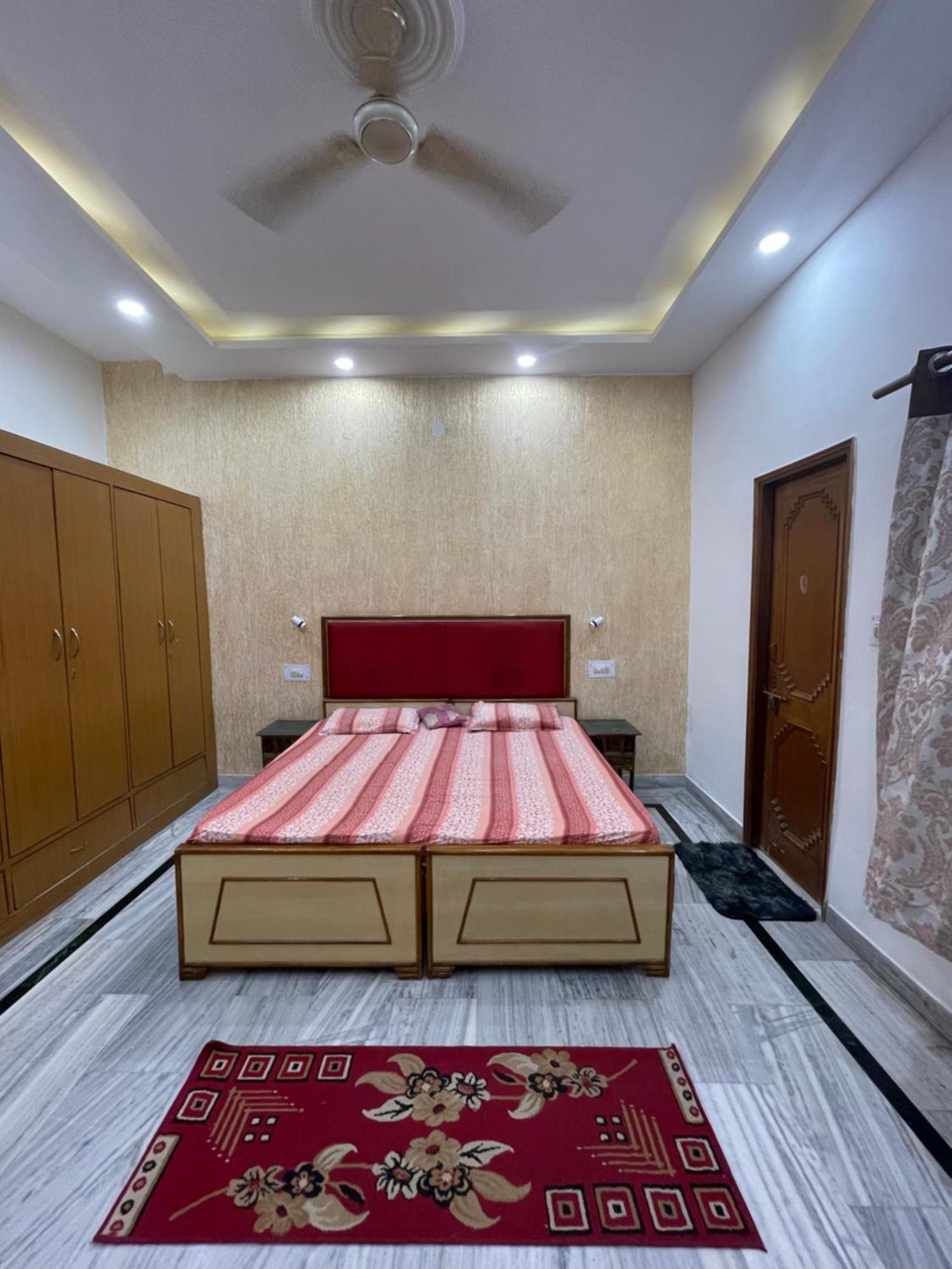 N Homestay Agra Tājganj Eksteriør billede