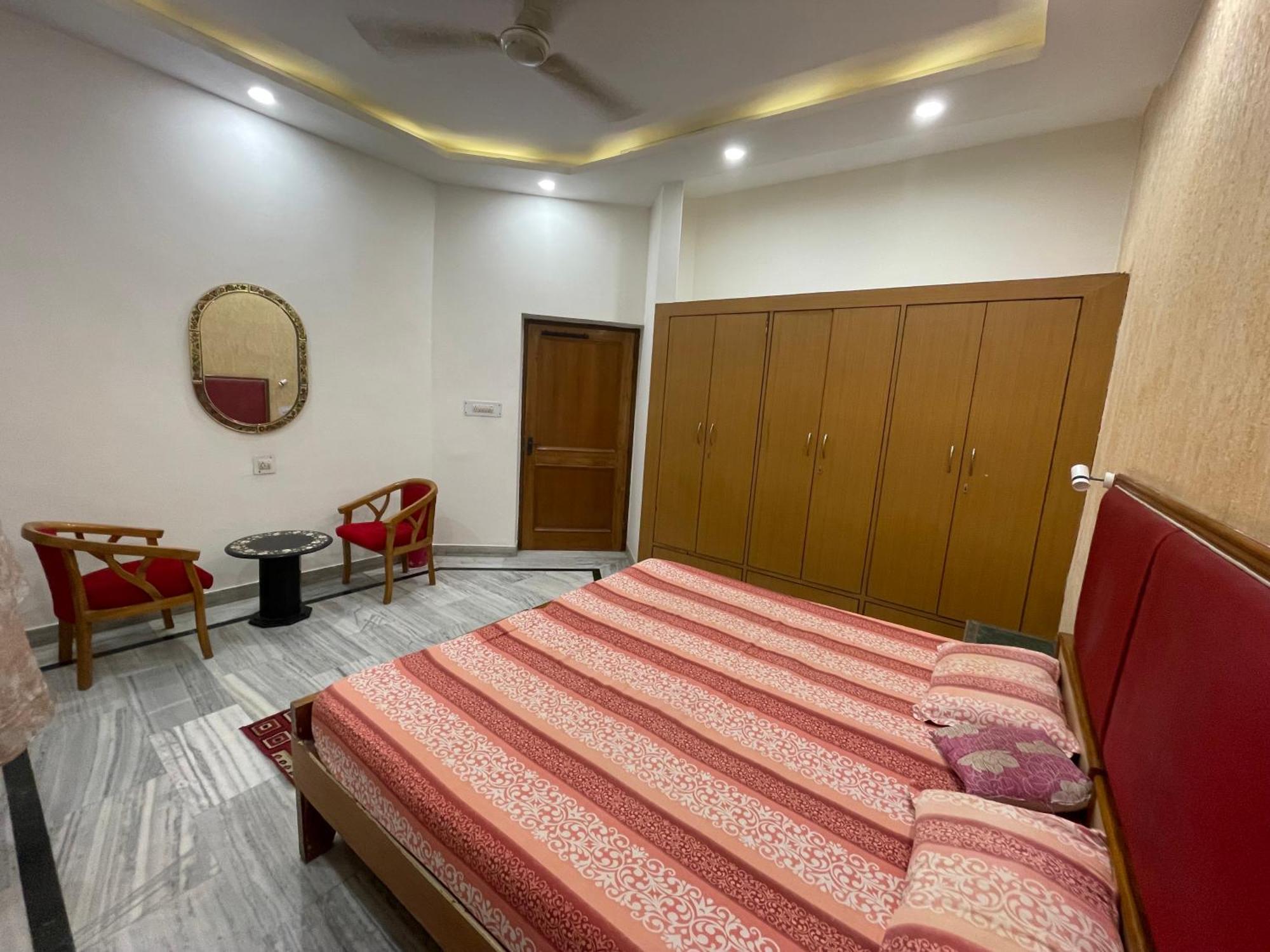 N Homestay Agra Tājganj Eksteriør billede