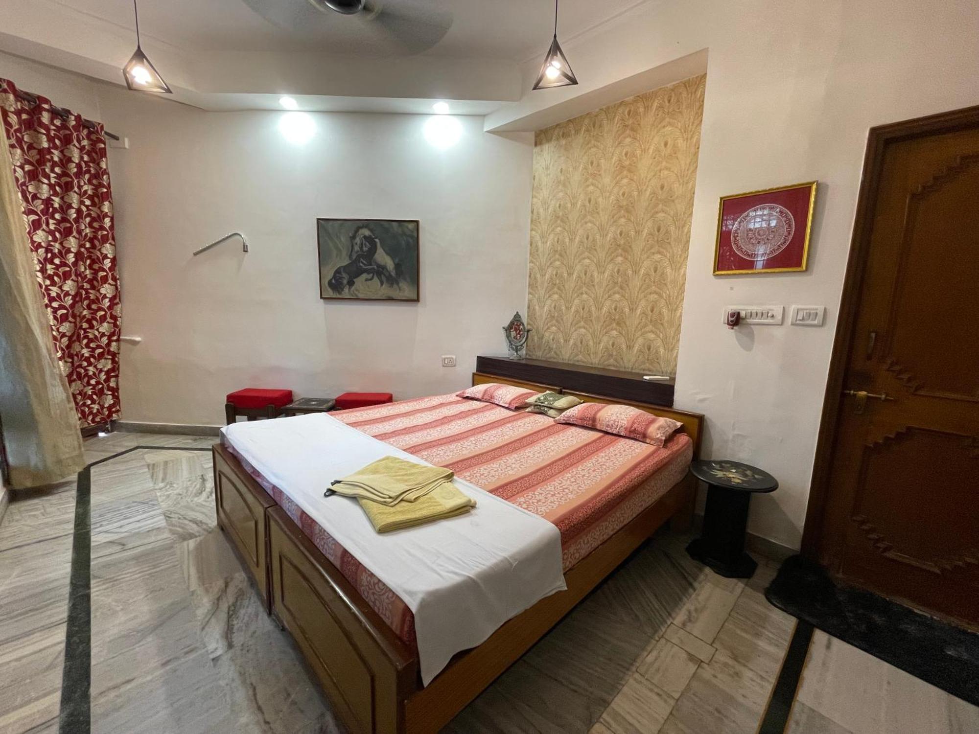 N Homestay Agra Tājganj Eksteriør billede